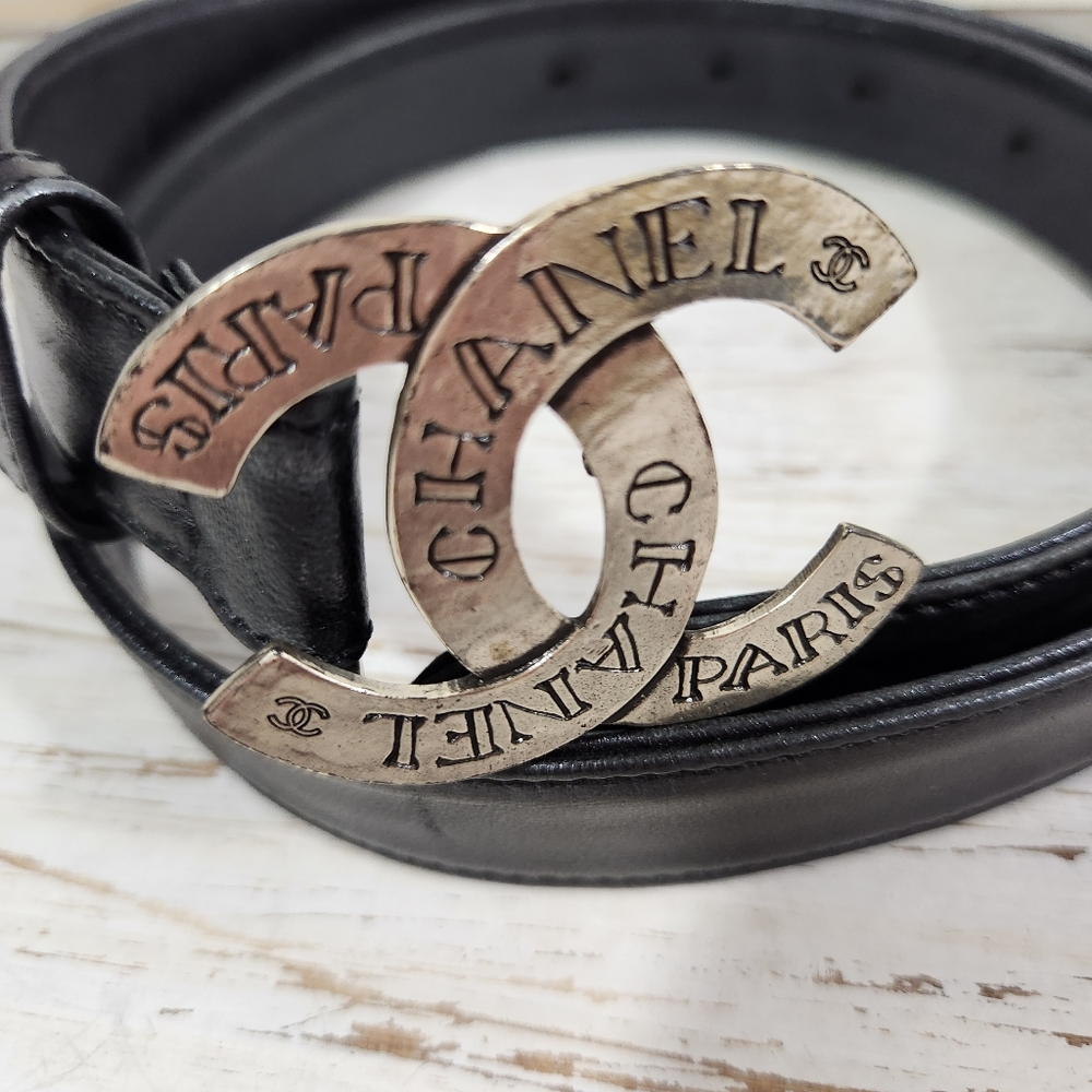 Chanel Etched Rue Cambon CC leather belt sz 75/30